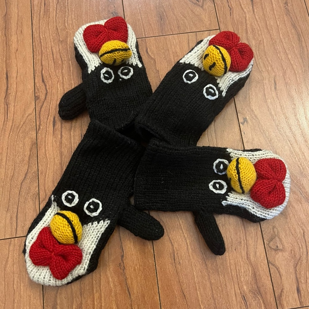 PENGUIN MITTENS Kids' 100% Wool puppet Penguin BOW TIE LINED Boys Girls Animal